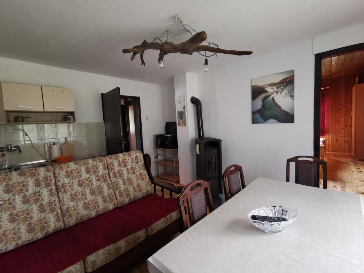 Uvac Griffon Villa Nova Varos Luaran gambar